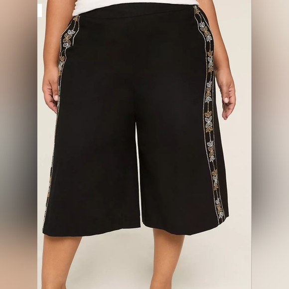 Layne Bryant Soft Linen Blend Wide Leg Embroidered Culottes - Picture 2 of 9